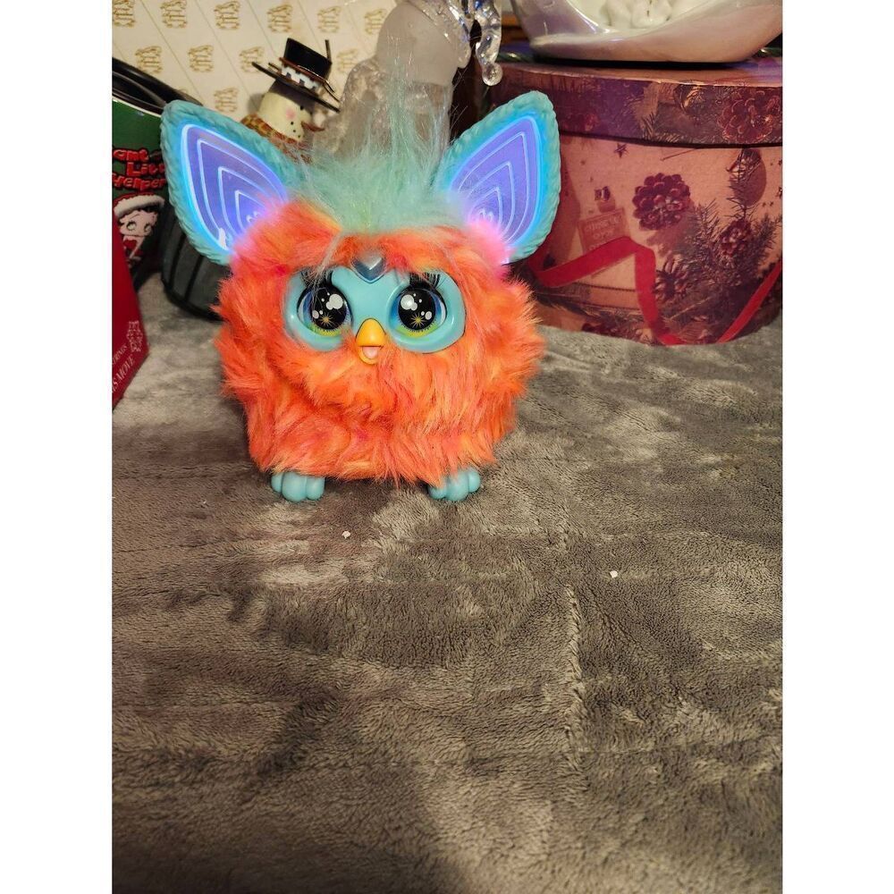 FURBY Coral 15 Interactive Plush Toys Talks Sings Lights Up 2023 WORKING